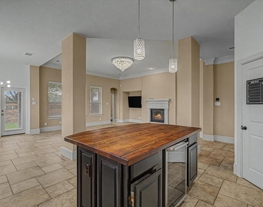 27123 Camirillo Creek Lane - Photo Thumbnail 14