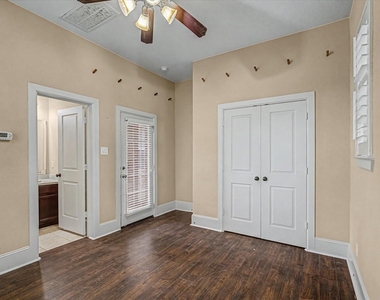 27123 Camirillo Creek Lane - Photo Thumbnail 34