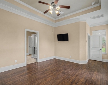 27123 Camirillo Creek Lane - Photo Thumbnail 17