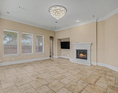 27123 Camirillo Creek Lane - Photo Thumbnail 11