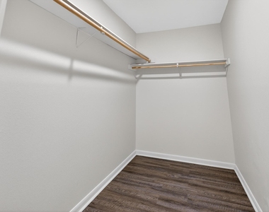 9514 Marblemount Drive - Photo Thumbnail 13