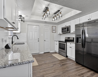 9514 Marblemount Drive - Photo Thumbnail 9