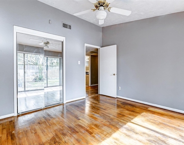 5519 Burlinghall Drive - Photo Thumbnail 9