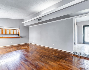 5519 Burlinghall Drive - Photo Thumbnail 19