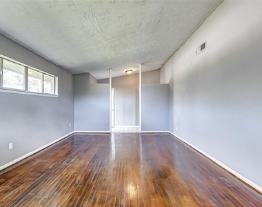 5519 Burlinghall Drive - Photo Thumbnail 26