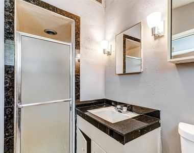 5519 Burlinghall Drive - Photo Thumbnail 8