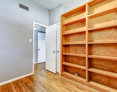 5519 Burlinghall Drive - Photo Thumbnail 15