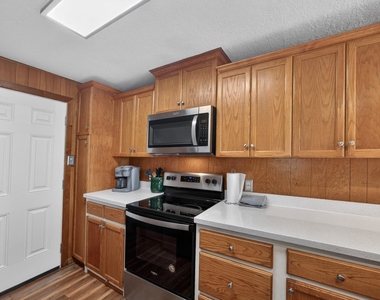 16618 Bermuda Way - Photo Thumbnail 4