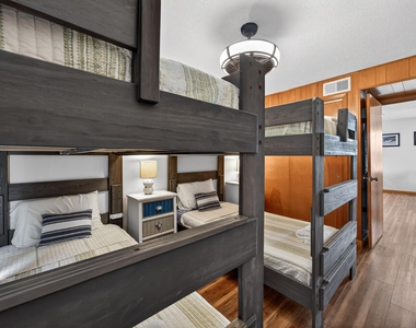 16618 Bermuda Way - Photo Thumbnail 12