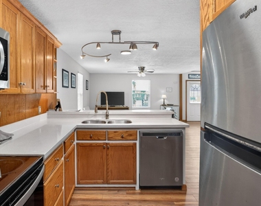 16618 Bermuda Way - Photo Thumbnail 3
