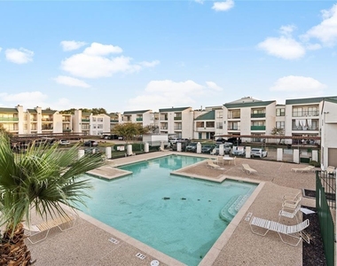 2830 S Bartell Drive - Photo Thumbnail 16