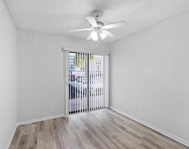 2830 S Bartell Drive - Photo Thumbnail 4