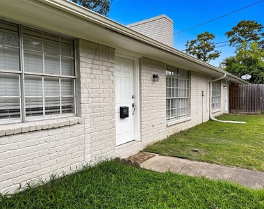 9332 Derrik Drive - Photo Thumbnail 20