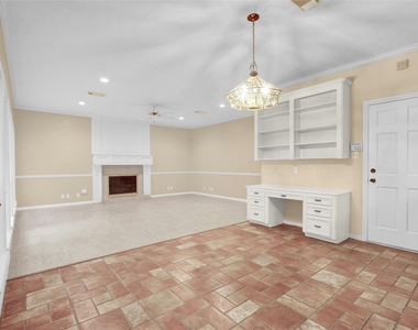 611 N Hickory Street - Photo Thumbnail 12
