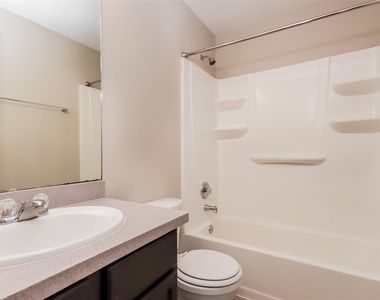 18702 Walden Glen Circle - Photo Thumbnail 12