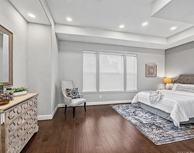 1028 Patterson - Photo Thumbnail 23