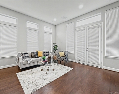 1028 Patterson - Photo Thumbnail 17