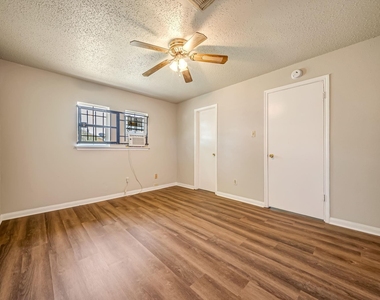 3111 Overcross Drive - Photo Thumbnail 12