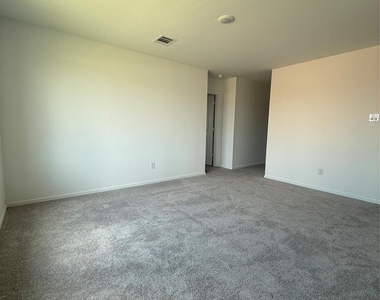 3061 Fantasy Terrace Drive - Photo Thumbnail 12
