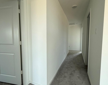 3061 Fantasy Terrace Drive - Photo Thumbnail 11