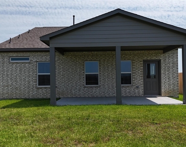1913 N Riverside Circle - Photo Thumbnail 15