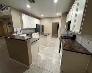 20523 Naples Terrace Lane - Photo Thumbnail 7