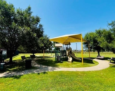 20523 Naples Terrace Lane - Photo Thumbnail 21