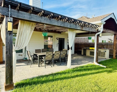 20523 Naples Terrace Lane - Photo Thumbnail 2