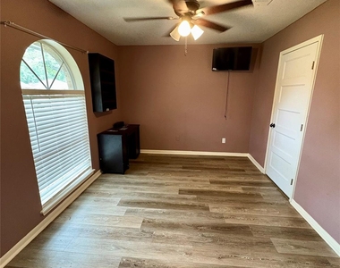 21802 Rotherham Drive - Photo Thumbnail 20