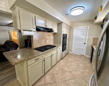 21802 Rotherham Drive - Photo Thumbnail 6