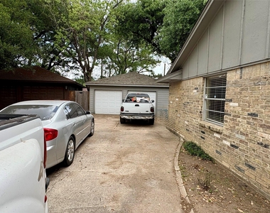 21802 Rotherham Drive - Photo Thumbnail 4