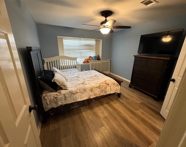 21802 Rotherham Drive - Photo Thumbnail 16