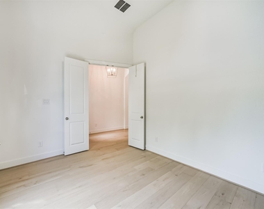 16911 Lupine Meadow Lane - Photo Thumbnail 4