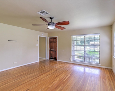 9207 Colleen Road - Photo Thumbnail 6
