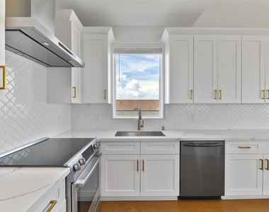 4006 Fort Bend Drive - Photo Thumbnail 10