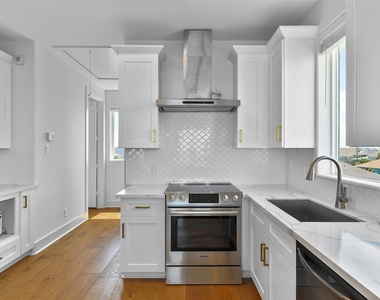 4006 Fort Bend Drive - Photo Thumbnail 9