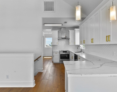 4006 Fort Bend Drive - Photo Thumbnail 7