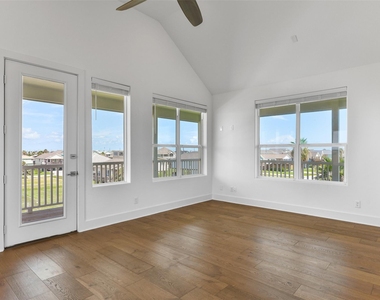 4006 Fort Bend Drive - Photo Thumbnail 1