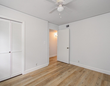 11002 Hammerly Boulevard - Photo Thumbnail 15