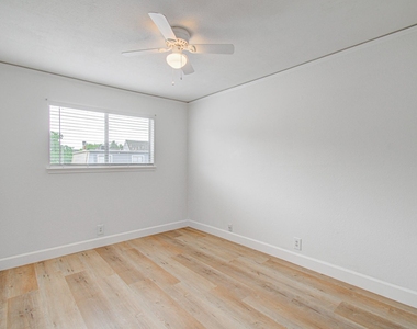 11002 Hammerly Boulevard - Photo Thumbnail 16