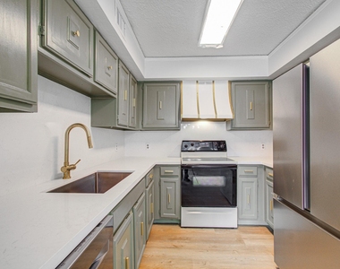 11002 Hammerly Boulevard - Photo Thumbnail 7