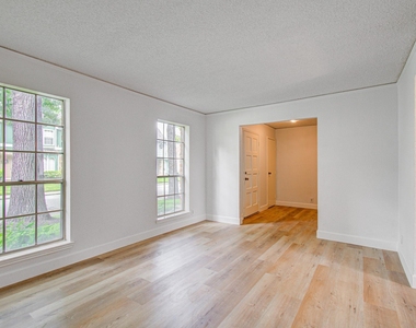 11002 Hammerly Boulevard - Photo Thumbnail 10