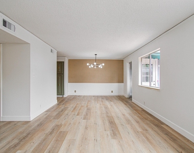 11002 Hammerly Boulevard - Photo Thumbnail 4