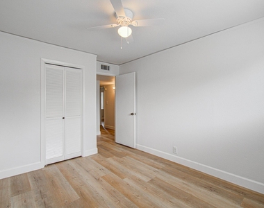 11002 Hammerly Boulevard - Photo Thumbnail 21