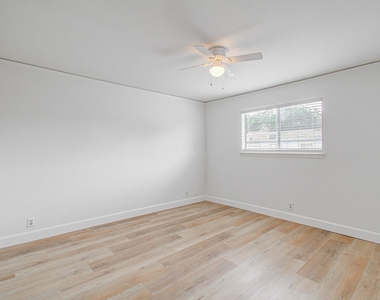 11002 Hammerly Boulevard - Photo Thumbnail 19