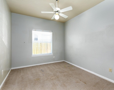 3103 Lauren Lane - Photo Thumbnail 26