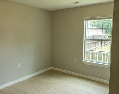 537 Cottontail Drive - Photo Thumbnail 8