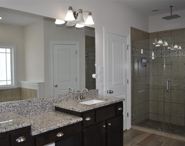2502 Majestic Oaks Court - Photo Thumbnail 21