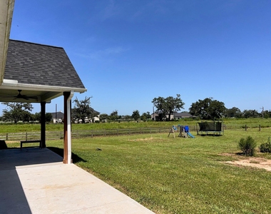 2502 Majestic Oaks Court - Photo Thumbnail 30