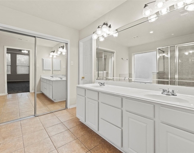 6411 Briar Moss Lane - Photo Thumbnail 7
